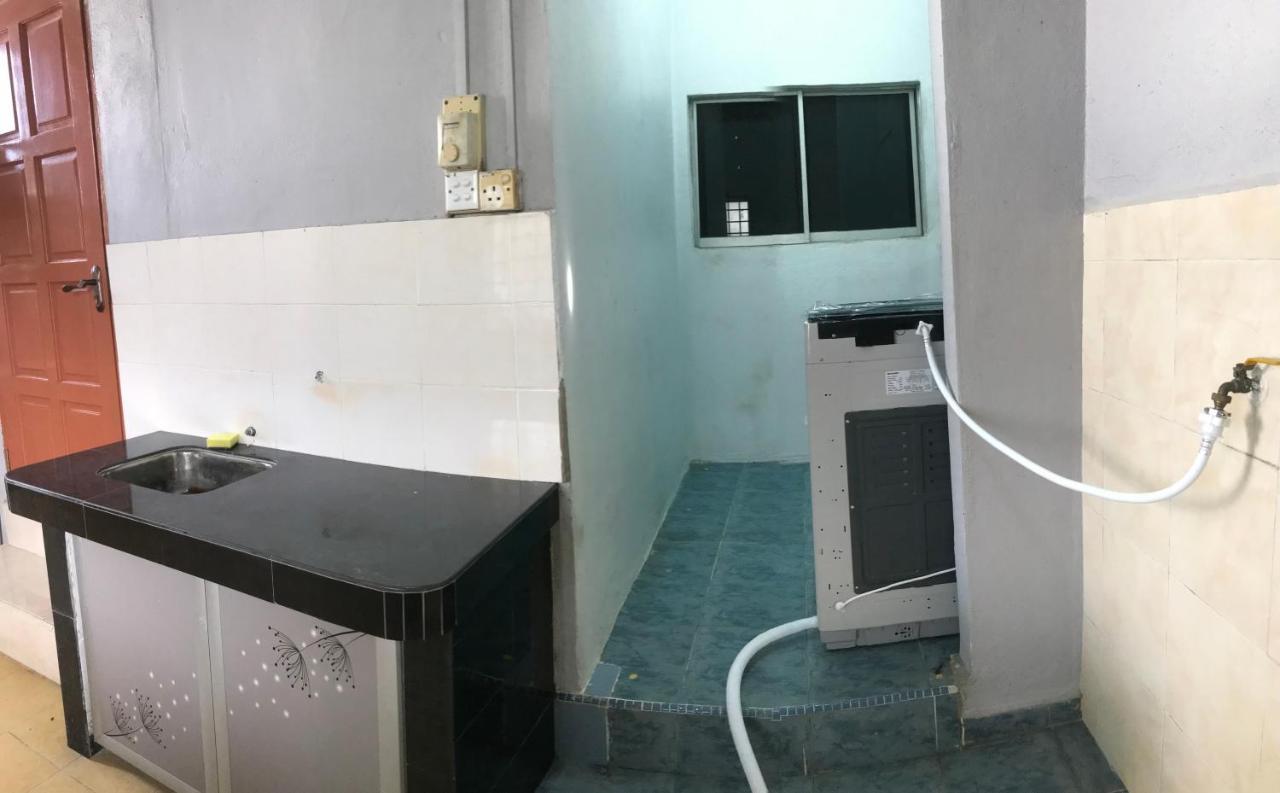 Ruhani Homestay 3 Kb - 4 Bedroom Fully Airconditioned With Wifi & Netflix Kota Bharu Eksteriør bilde
