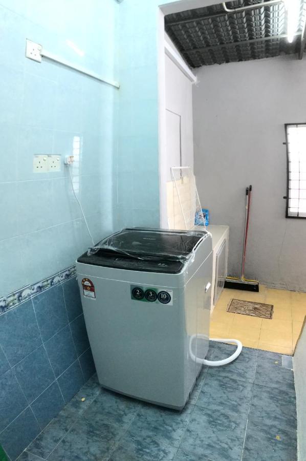 Ruhani Homestay 3 Kb - 4 Bedroom Fully Airconditioned With Wifi & Netflix Kota Bharu Eksteriør bilde