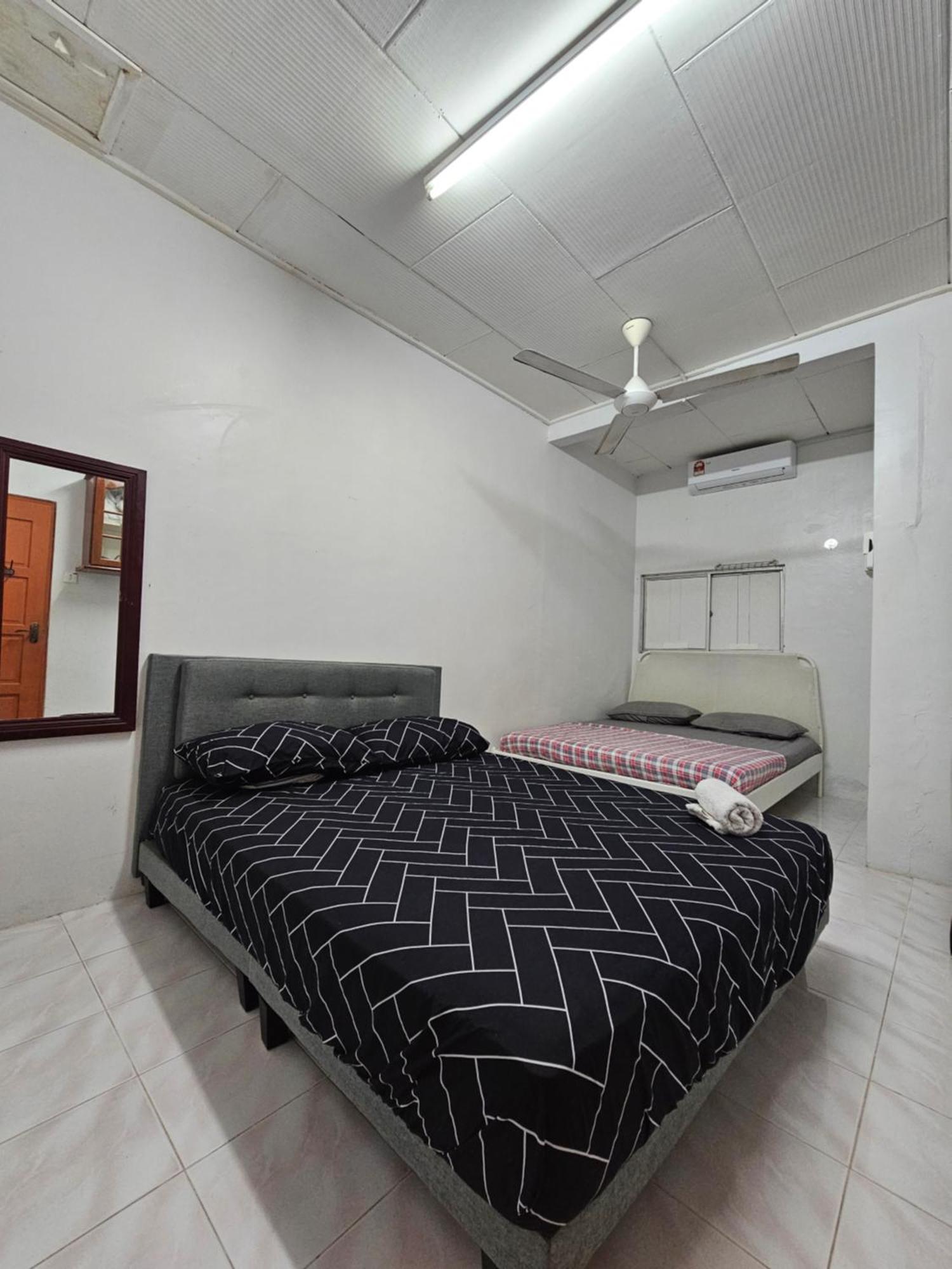 Ruhani Homestay 3 Kb - 4 Bedroom Fully Airconditioned With Wifi & Netflix Kota Bharu Eksteriør bilde