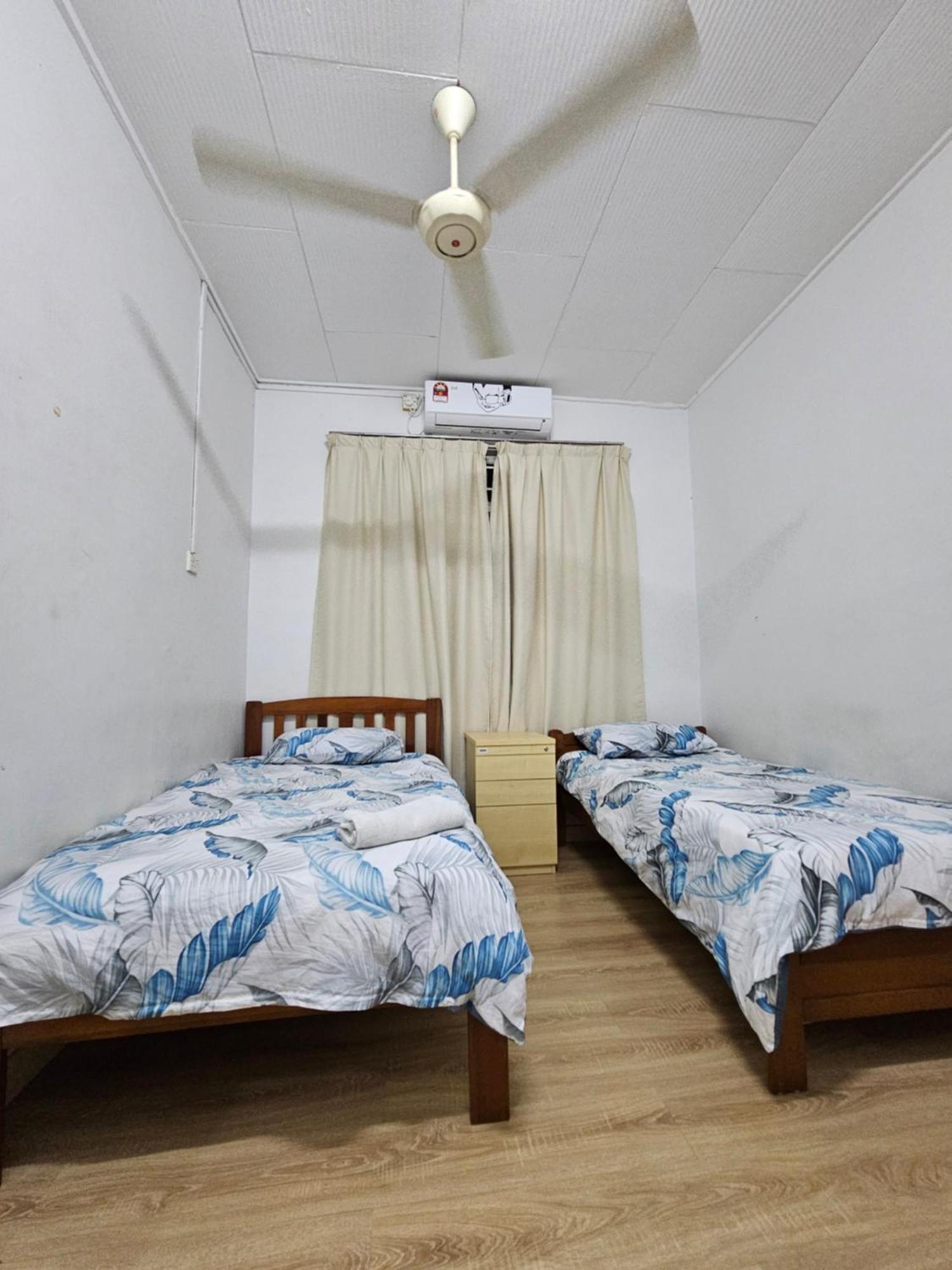Ruhani Homestay 3 Kb - 4 Bedroom Fully Airconditioned With Wifi & Netflix Kota Bharu Eksteriør bilde