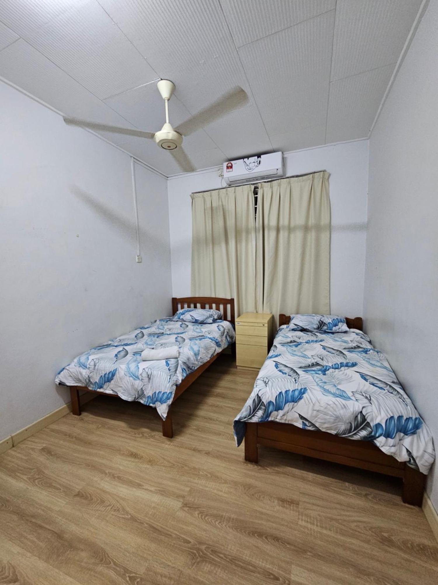 Ruhani Homestay 3 Kb - 4 Bedroom Fully Airconditioned With Wifi & Netflix Kota Bharu Eksteriør bilde