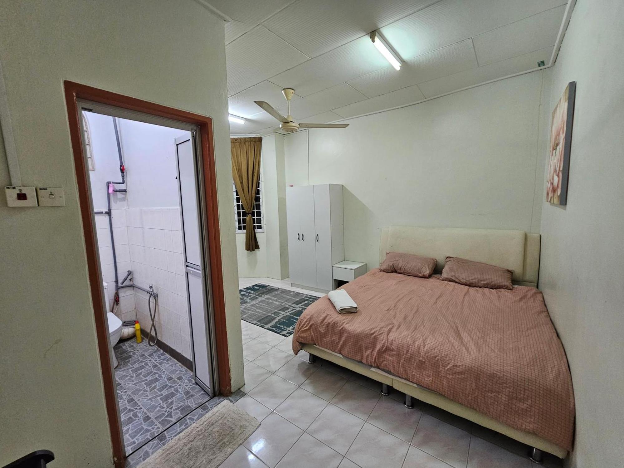 Ruhani Homestay 3 Kb - 4 Bedroom Fully Airconditioned With Wifi & Netflix Kota Bharu Eksteriør bilde