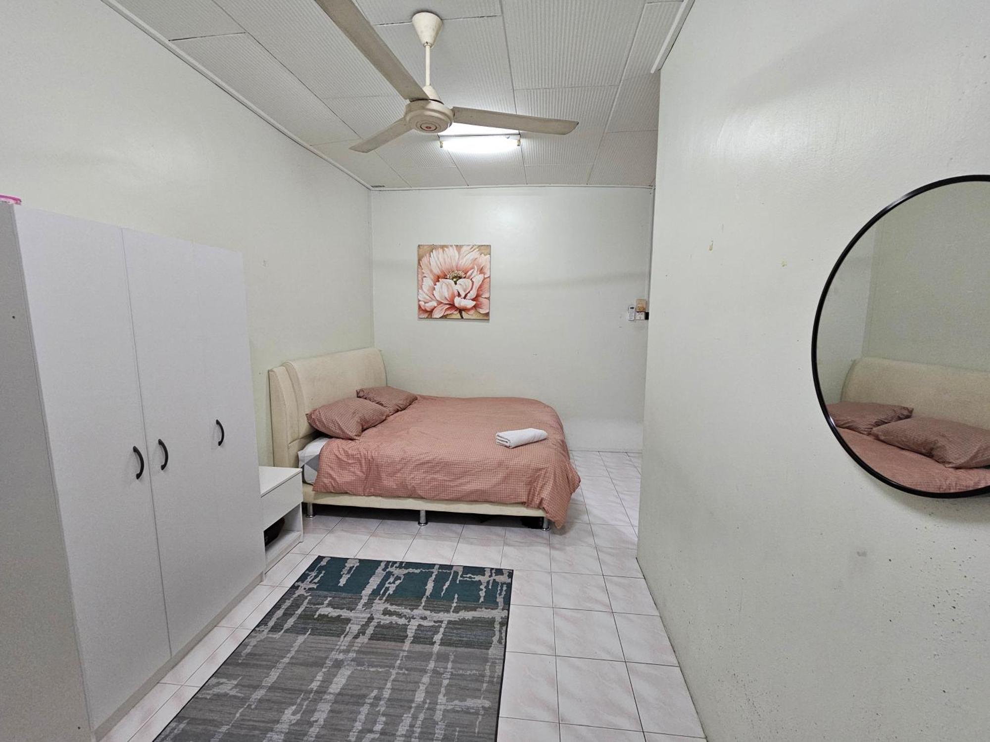 Ruhani Homestay 3 Kb - 4 Bedroom Fully Airconditioned With Wifi & Netflix Kota Bharu Eksteriør bilde